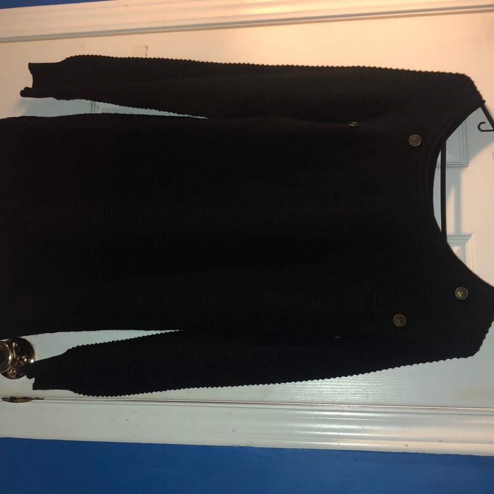 Black shirt